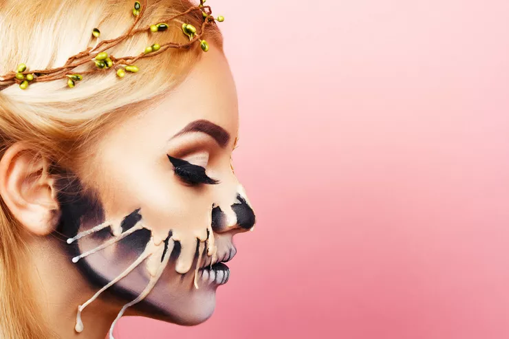 Makijaż na Halloween: jak straszyć, nie wyglądając strasznie?