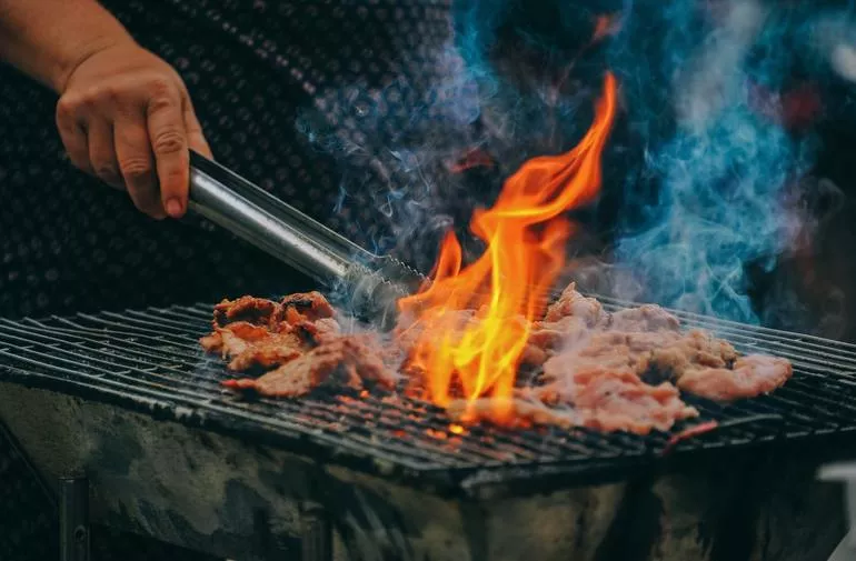Dlaczego warto jeść grillowane mięso?